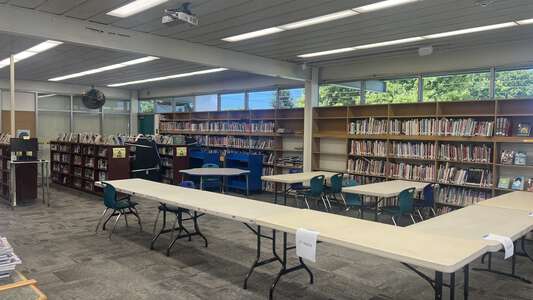 Sinaloa Middle School in Simi Valley California - Library Slideshow Image 0