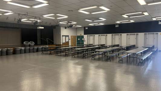 Sinaloa Middle School in Simi Valley California - Multi Purpose Room Slideshow Image 2