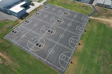 Sinaloa Middle School in Simi Valley California - Outdoor Basketball Courts Slideshow Image 1