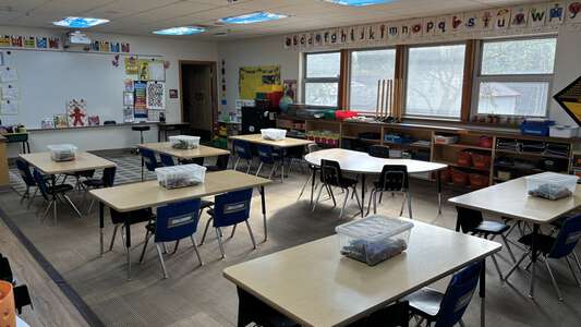 Sorensen Magnet School of the Arts and Humanities in Coeur d' Alene Idaho - Standard Classroom Slideshow Image 0