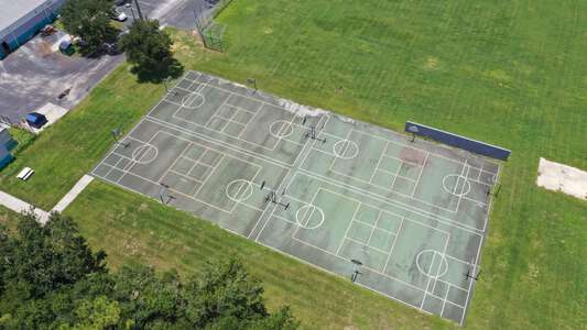 Sand Pine Elementary School in Wesley Chapel Florida - Outdoor Basketball Courts Slideshow Image 0