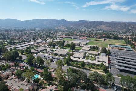 Simi Valley Unified School District in Simi Valley California - Simi Valley High School Slideshow Image 3