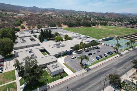Simi Valley Unified School District in Simi Valley California - Hillside Middle School Slideshow Image 5