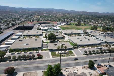Simi Valley Unified School District in Simi Valley California - Royal High School Slideshow Image 1