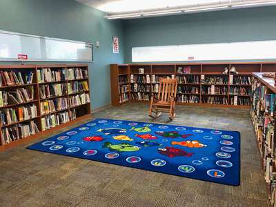 Ventura Elementary School (OCPS) in Orlando Florida - Media Center Slideshow Image 2