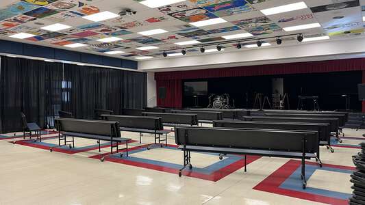 Veterans Elementary School in Wesley Chapel Florida - Cafeteria Slideshow Image 1