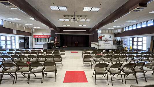 Valle Vista Elementary School in Hemet California - Multi-Purpose Room Slideshow Image 1