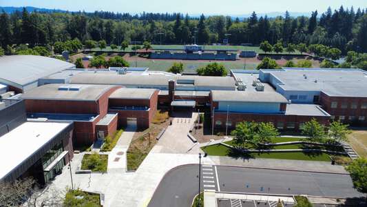 West Linn-Wilsonville School District in Tualatin Oregon - Wilsonville High School Slideshow Image 2