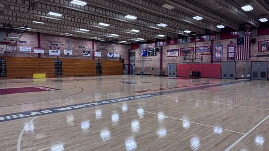 William M. Raines High School in Jacksonville Florida - Gym Slideshow Image 1