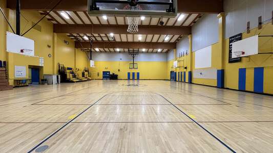 Wy'east Middle School in Hood River Oregon - Gold Gym Slideshow Image 0