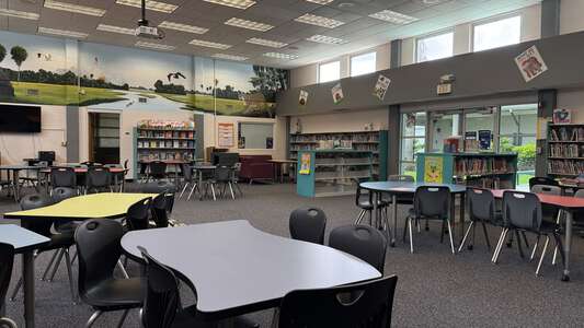 West Zephyrhills Elementary School in Zephyrhills Florida - Library Slideshow Image 1