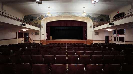 Hood River auditorium - performance lecture rehearsal